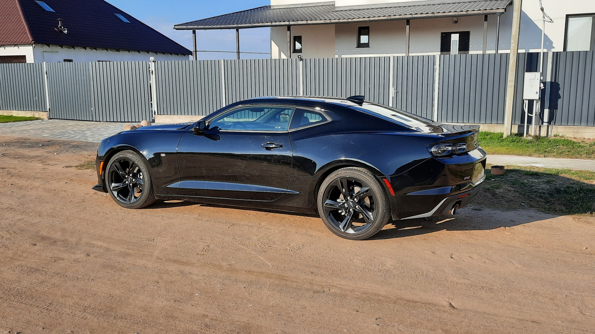 Chevrolet Camaro VI 3.6 бензиновый 2020 | Черный камар-акула на DRIVE2