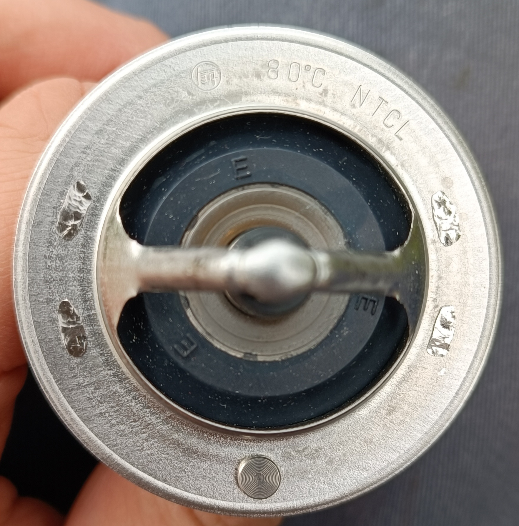 Замена антифриза TCL. На 1szfe. — Toyota Platz, 1 л, 2003 года ...