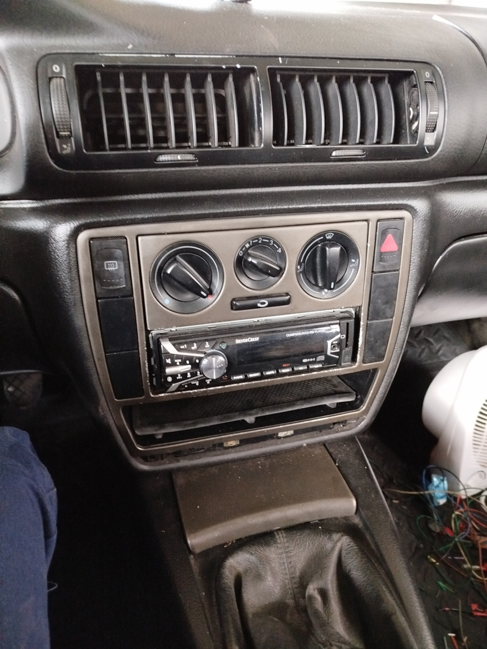 Магнитола — Volkswagen Passat Variant (B5), 1,8 л, 1999 года | своими ...