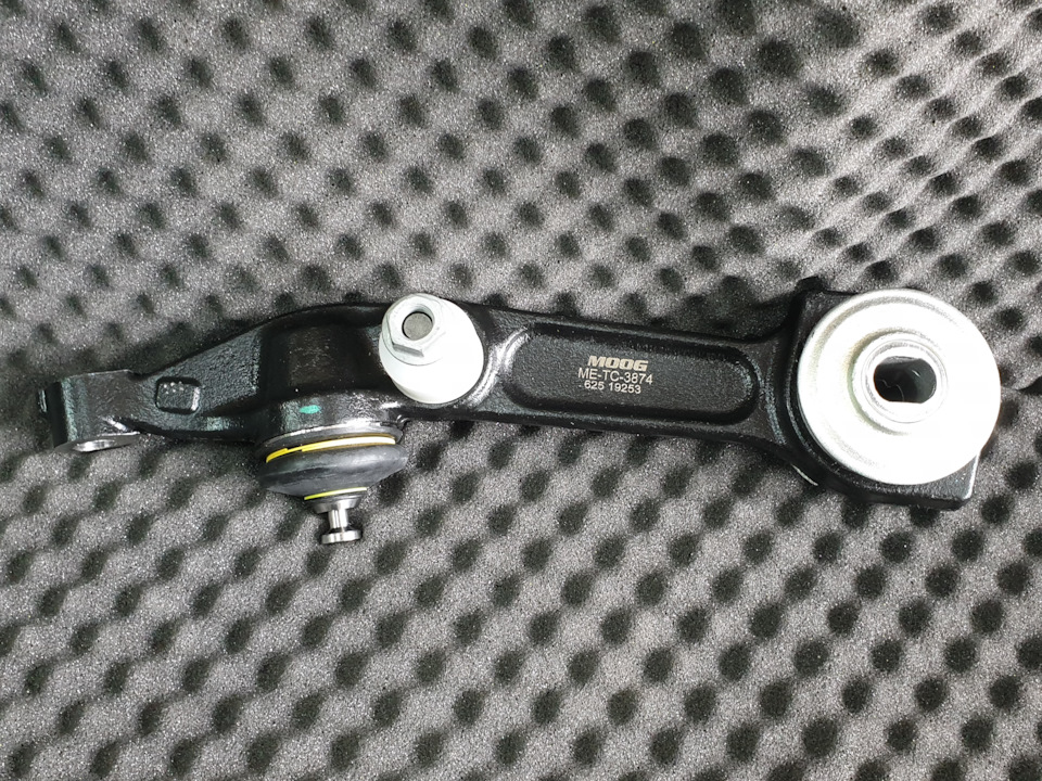 Фото в бортжурнале Mercedes-Benz S-Class (W220). Запчасти на фото: METC3874