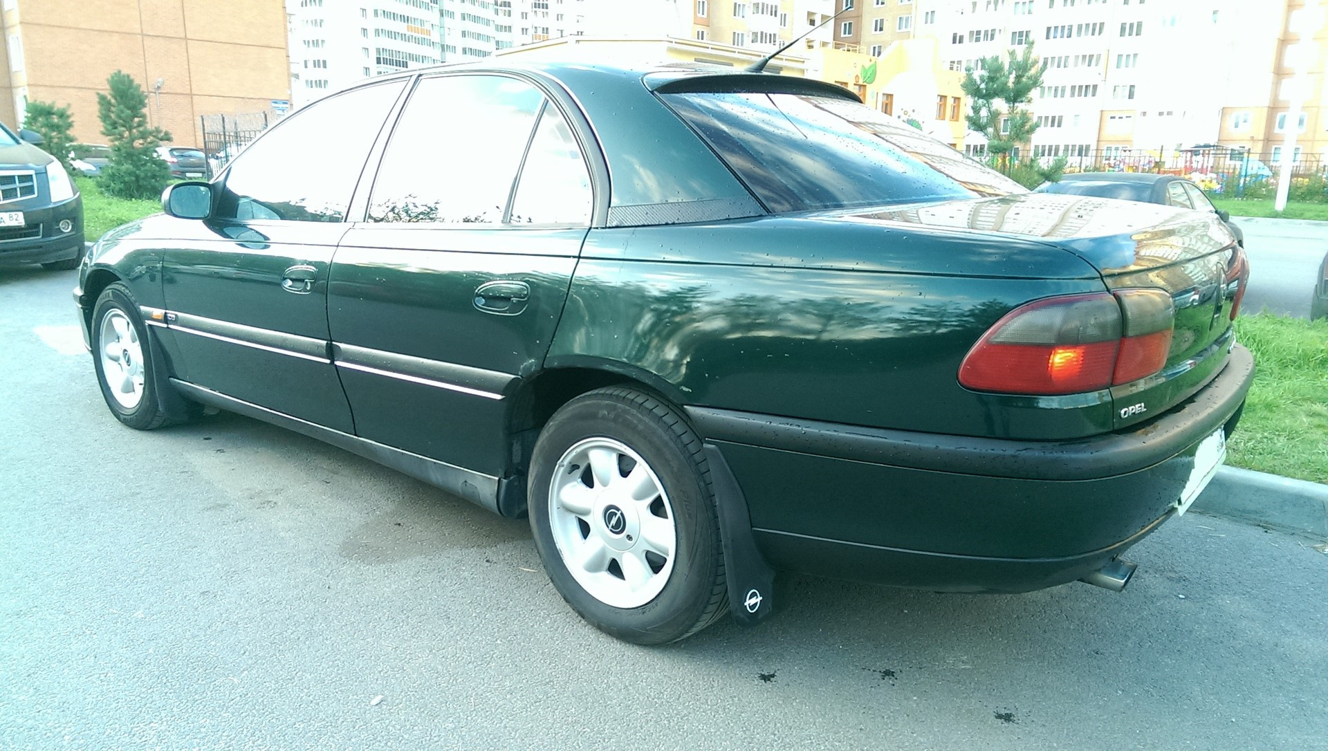 Омега старая. Opel Omega b 1995. Opel Omega 1995. Opel Omega 1995 года. Opel Omega 1995 2.5.