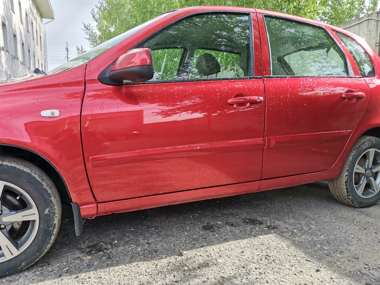 Молдинги Гранта или Калина Спорт — Lada Калина хэтчбек, 1,6 л, 2010 ...