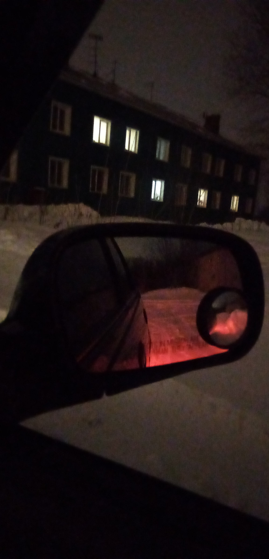 Как поменять боковое зеркало дэу нексия. MIAAAgNXleA 960. Как поменять боковое зеркало дэу нексия фото. Как поменять боковое зеркало дэу нексия-MIAAAgNXleA 960. картинка Как поменять боковое зеркало дэу нексия. картинка MIAAAgNXleA 960. Вот сегодня перекинул боковые зеркала. Как говорится новые есть новые, но есть одно но! Уплотнители на новых зеркалах полное гомно, поставил от старых зеркал. Ну ещё приклеил мертвую зону.