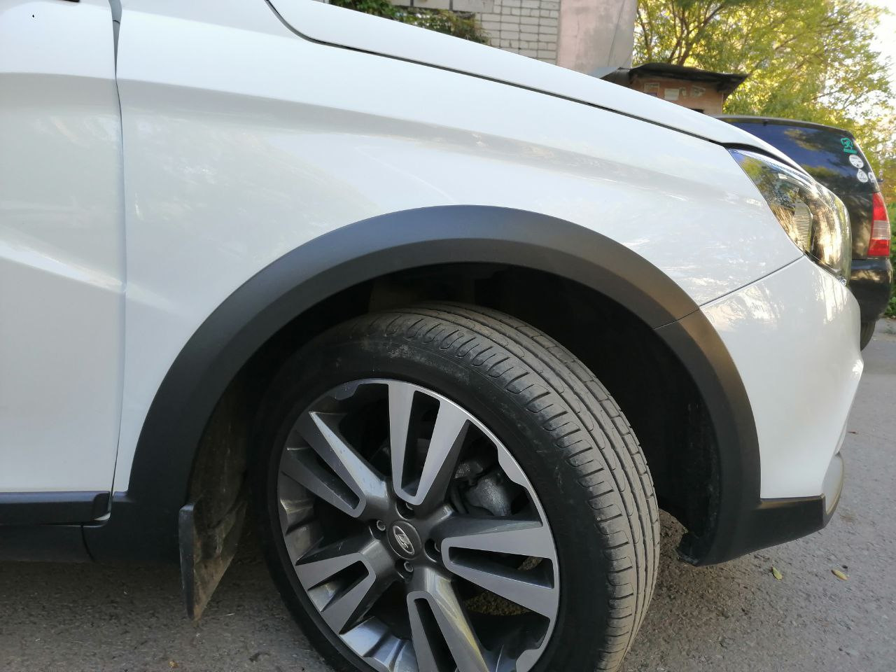 Замена накладки арки переднего крыла Веста SW Cross — Lada Vesta SW ...