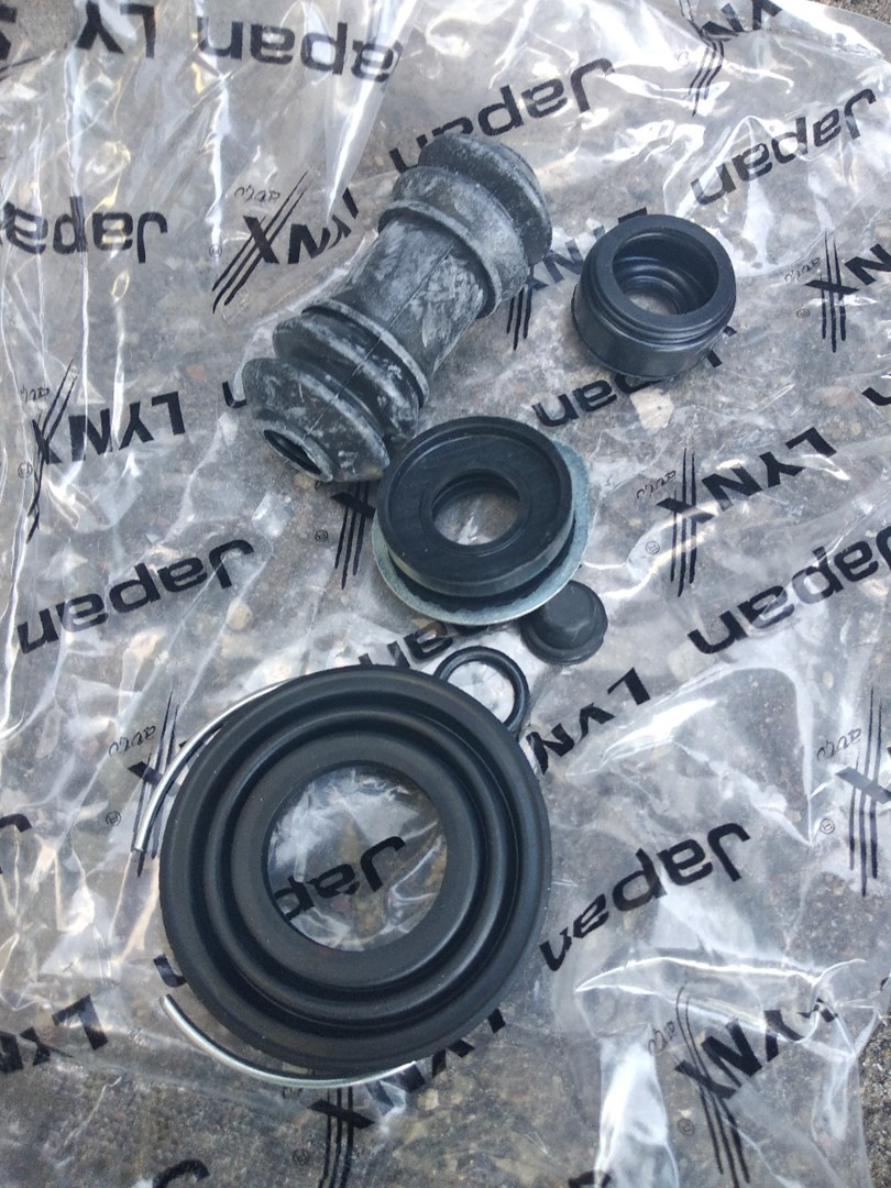 Переборка суппортов — Toyota Celica (200), 2 л, 1993 года | своими ...