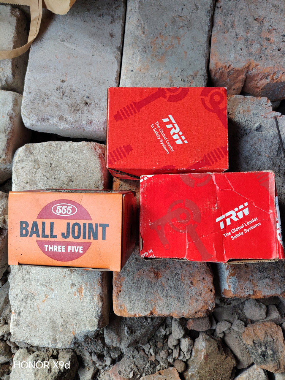 Шаровые — Nissan Pathfinder (3G)