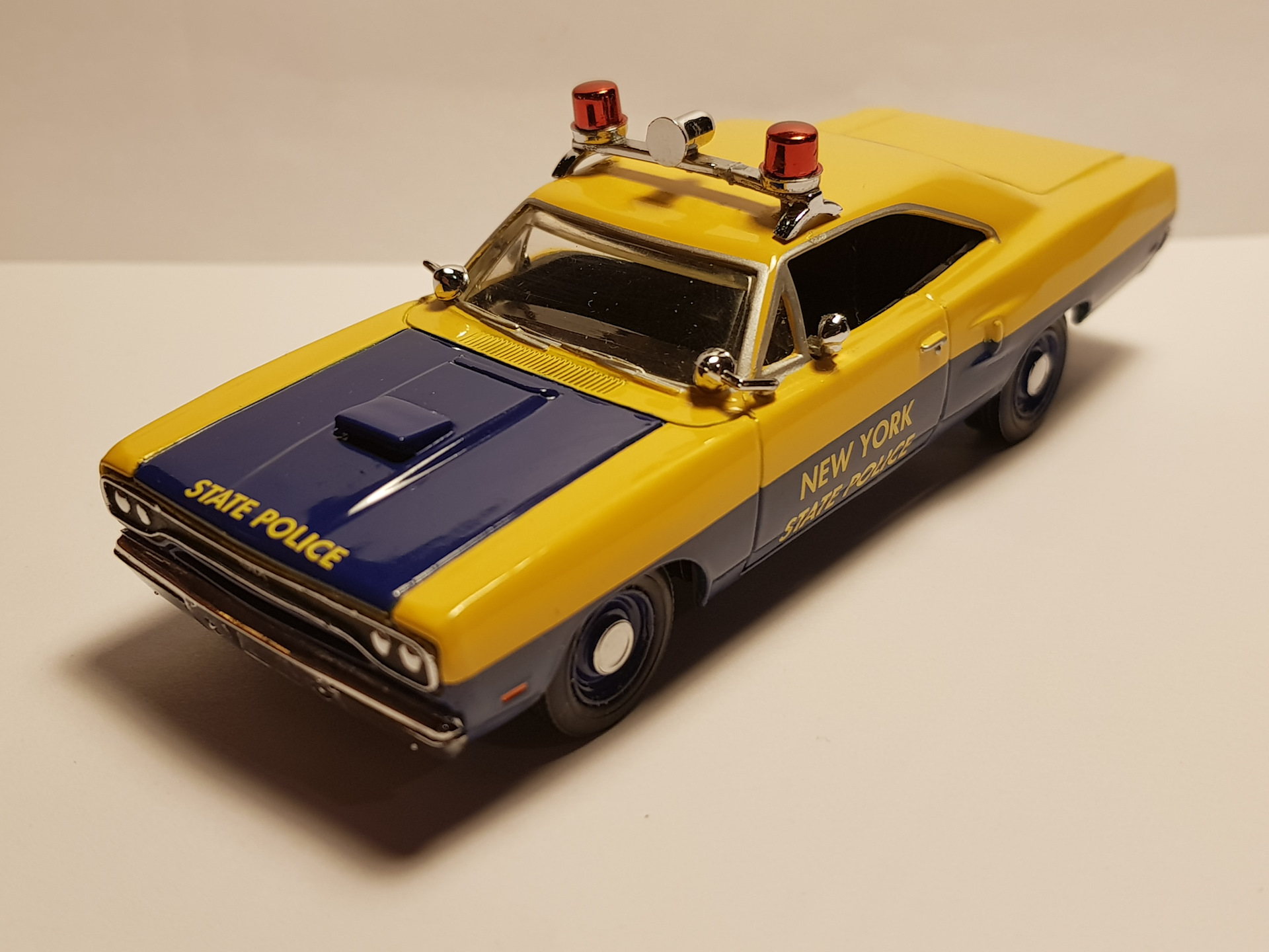 Plymouth 1970 Police