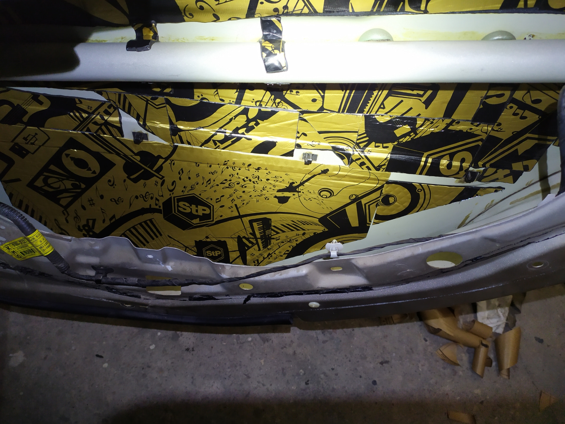 Шумоизоляция задних дверей — KIA Cerato (1G), 1,6 л, 2007 года | своими ...