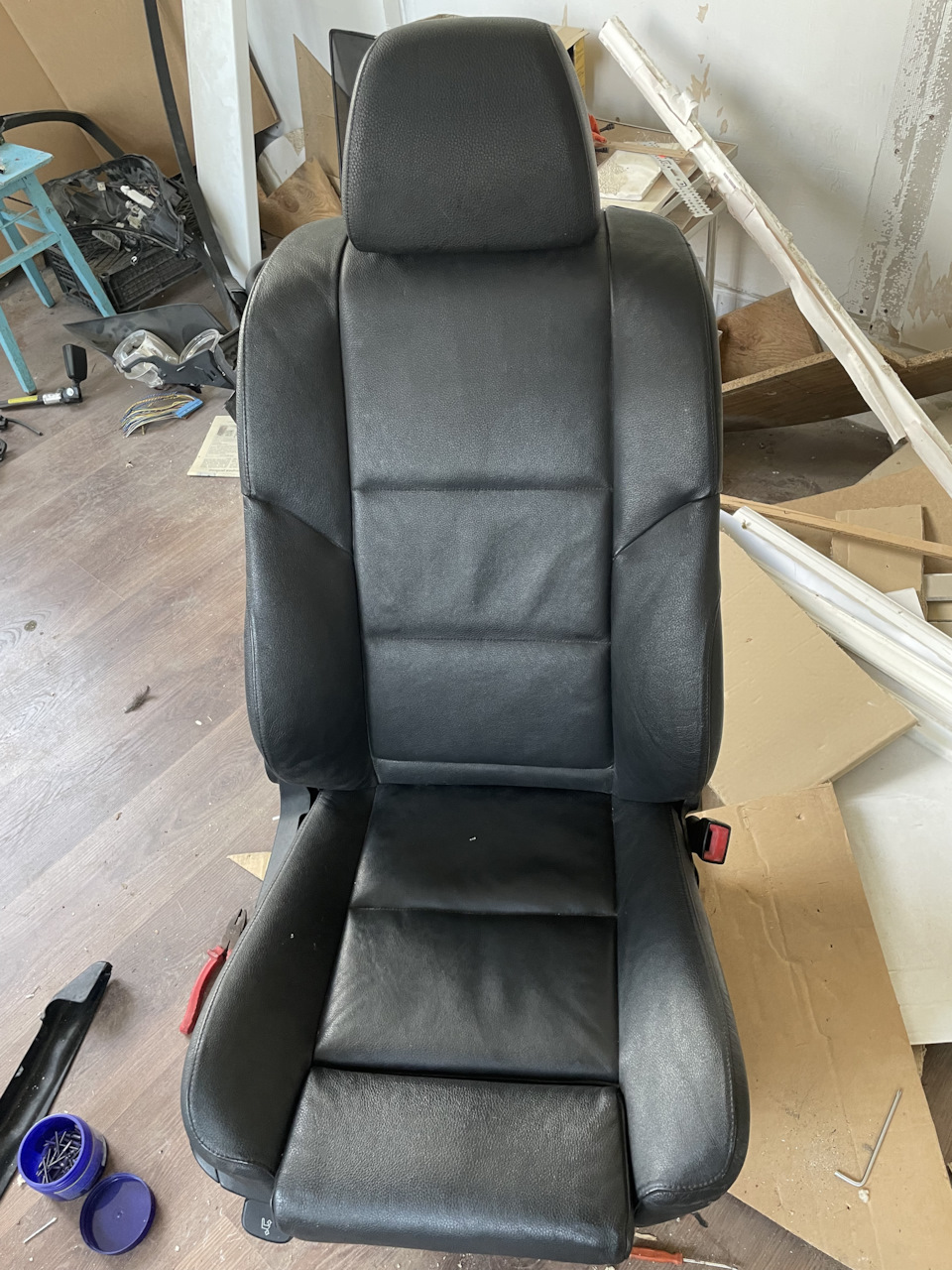 Замена обшивки сидений — BMW 5 series (E60), 2,5 л, 2005 года | другое ...