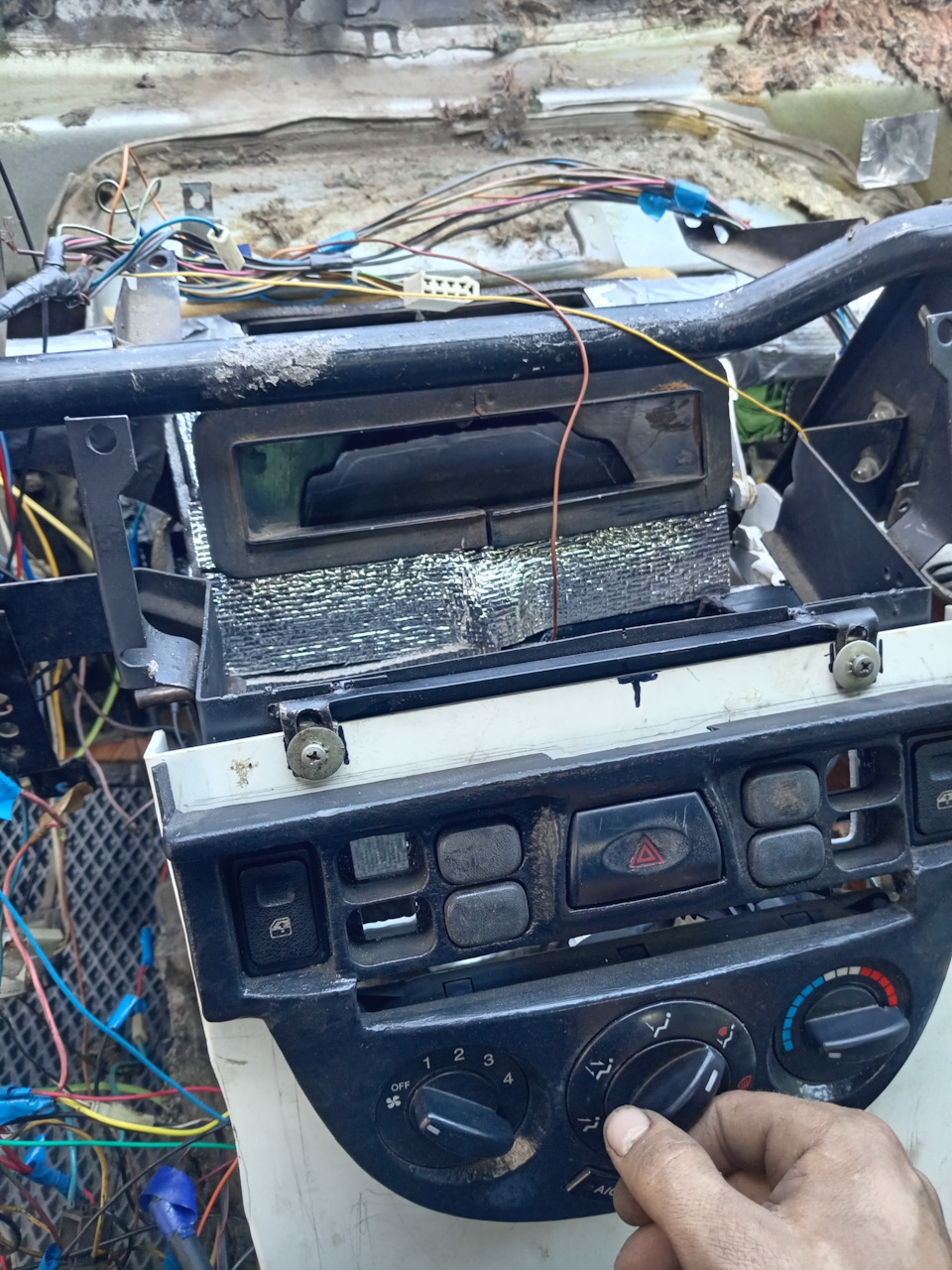 Так дует в грудь и ноги — Lada 2120 Надежда