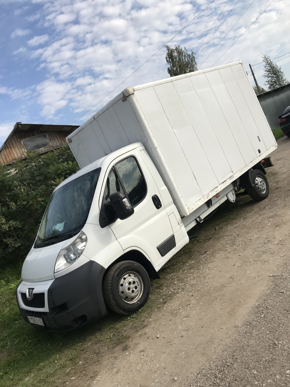 Удаление клея с фургона. — Peugeot Boxer (2G), 2,2 л, 2012 года | мойка |  DRIVE2