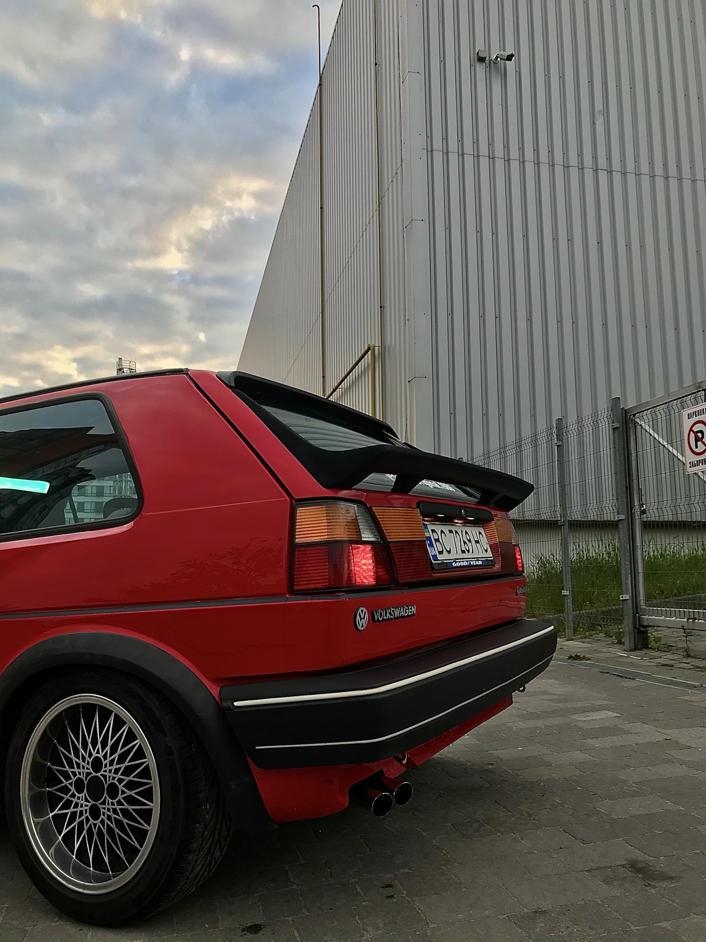 Hella Red Black Golf 2 Купить