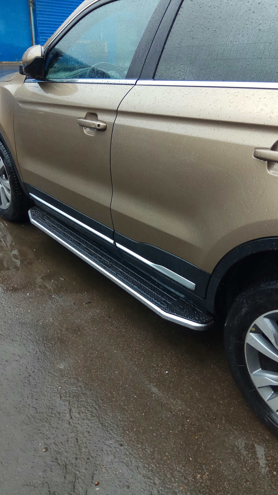 пороги для джили атлас 1. пороги geely atlas. пороги на джили атлас. интегрированные пороги на джили атлас. пороги geely atlas pro.