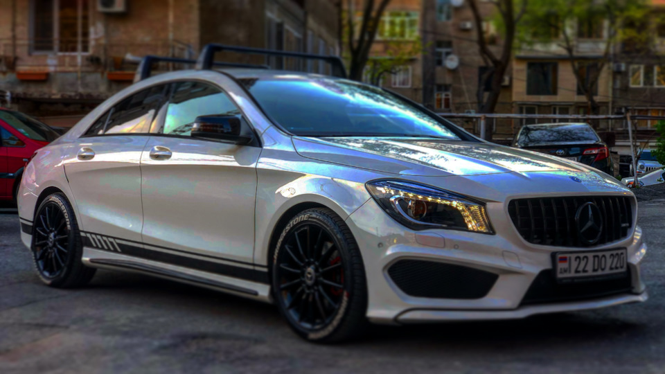 Mercedes Benz CLA 250 AMG