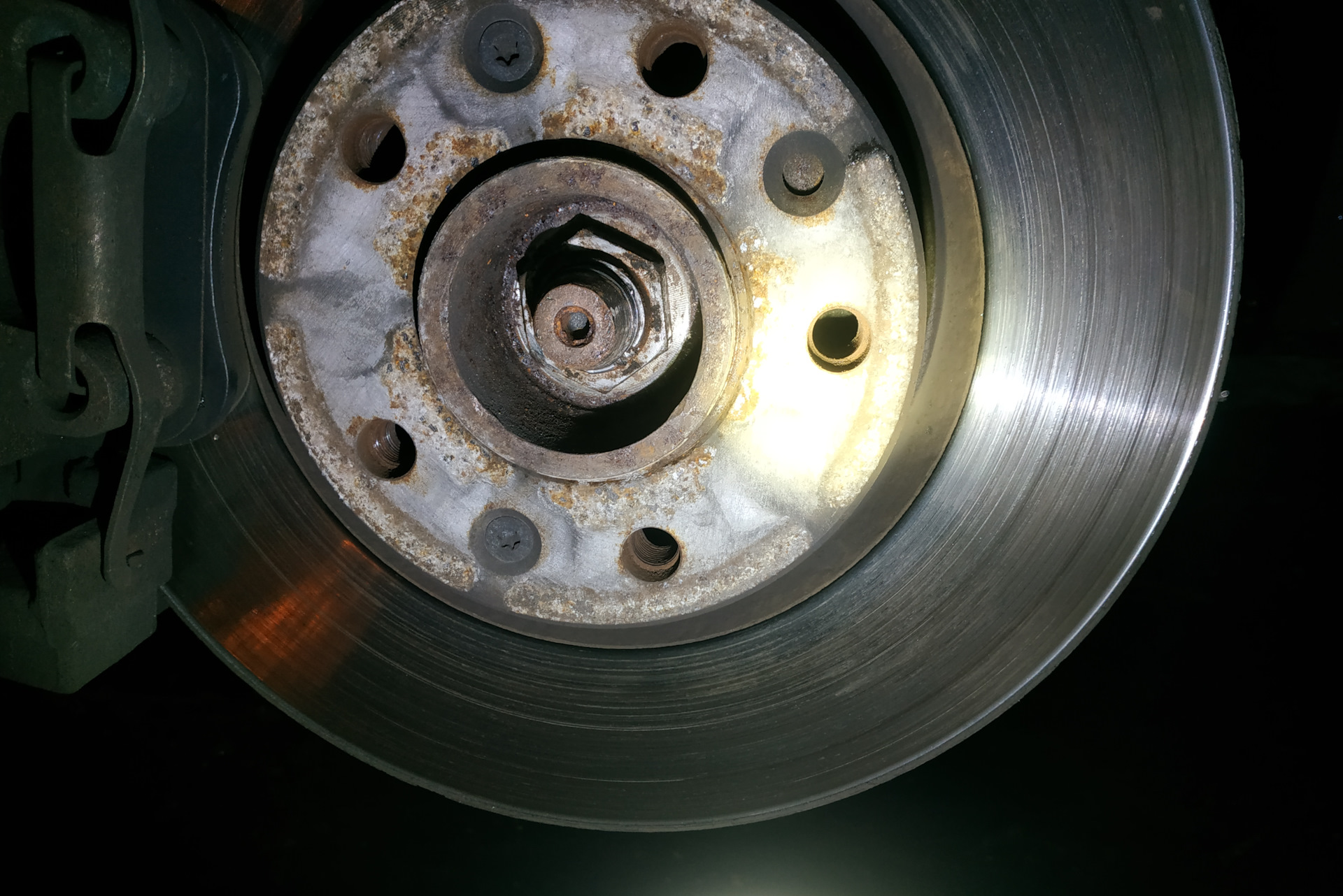 Открутилась самостопорящаяся гайка подшипника полуоси — Citroen Grand ...