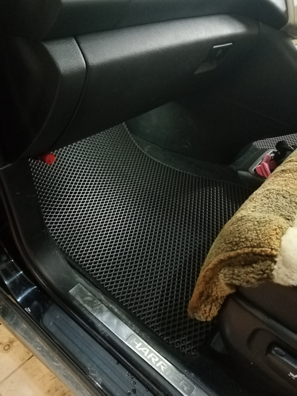 Вежливая подсветка ног! — Toyota Harrier (2G), 2,4 л, 2009 года ...