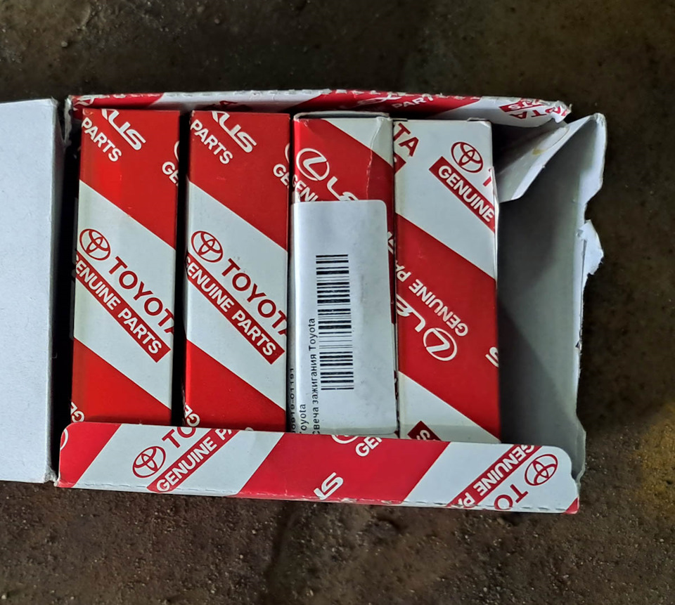 Свечи купил и масло. — Toyota Sequoia (2G), 5,7 л, 2015 года | просто ...