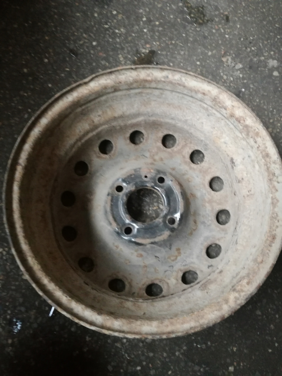 Установка защиты двигателя Пежо 206. Крепление запасного колеса Пежо ...