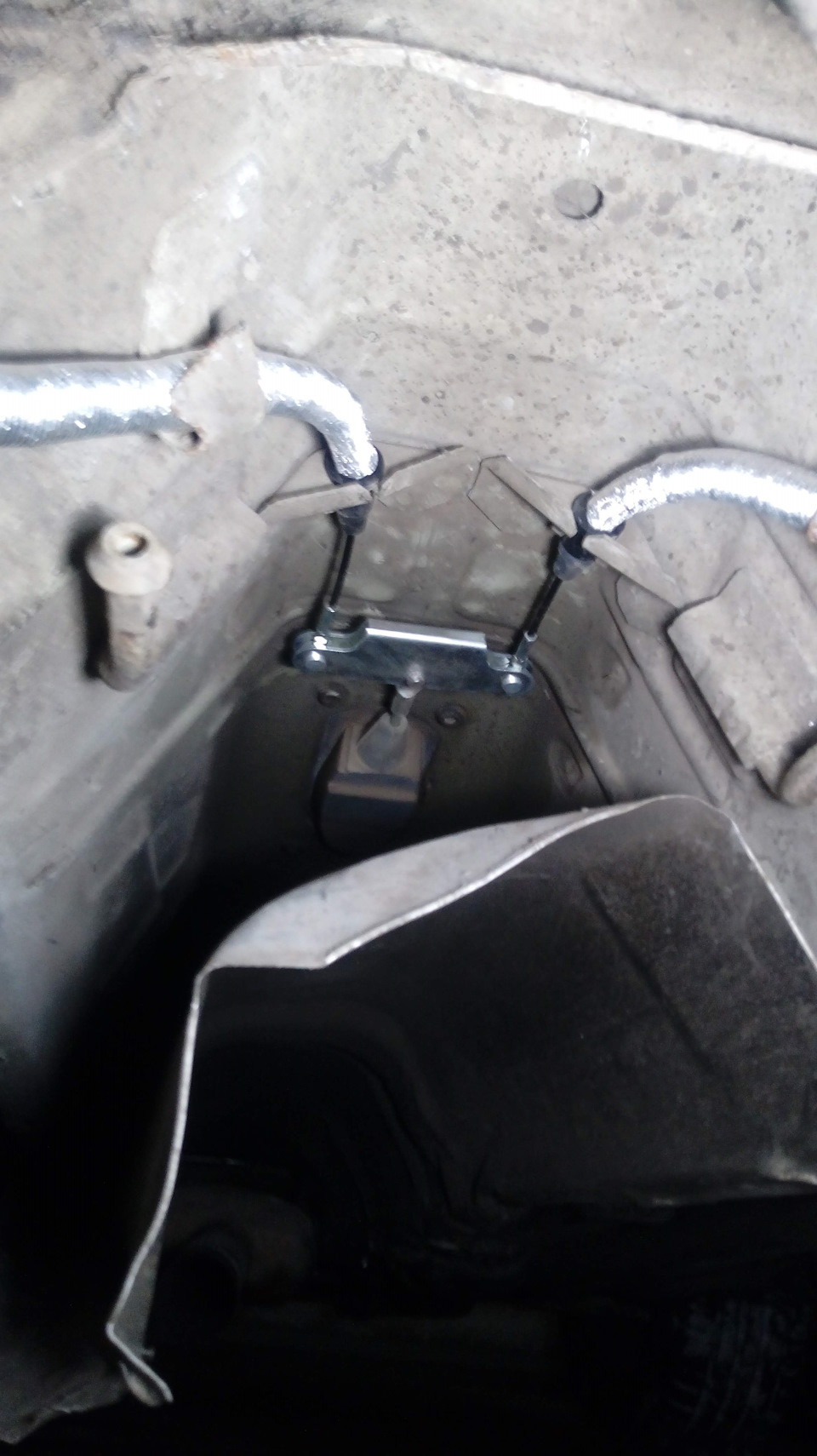 Трос кулисы F35, трос ручника — Opel Vectra C, 2,2 л, 2003 года ...