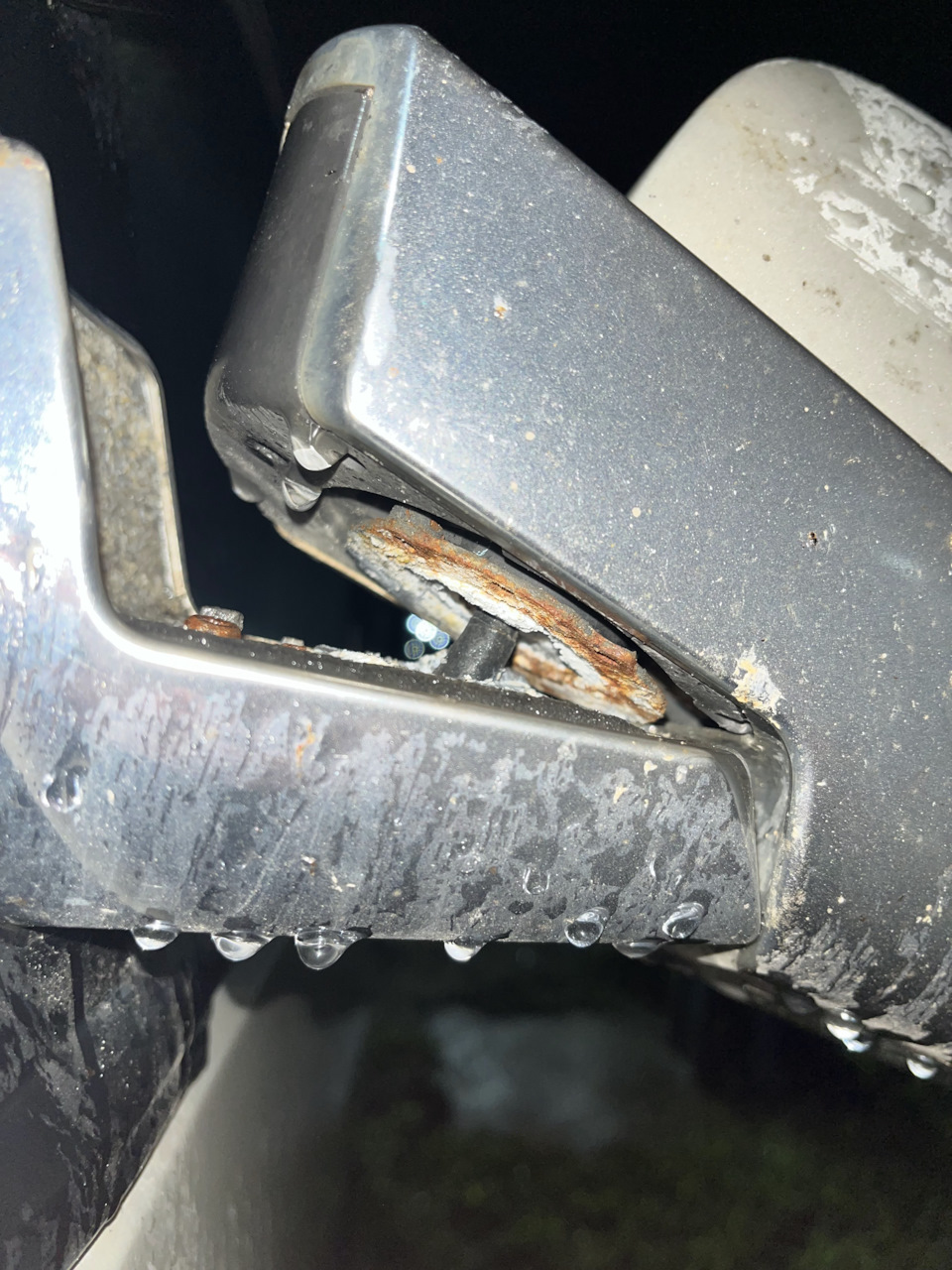 Фото в бортжурнале Cadillac Escalade (3G)