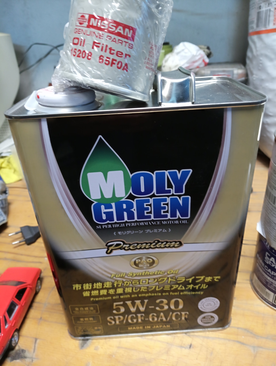 Moly green premium. Масло моли Грин в Лансер 10.