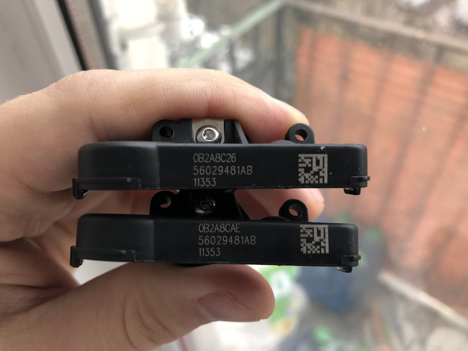 Фото в бортжурнале Jeep Grand Cherokee (WK). Запчасти на фото: 56029481AB