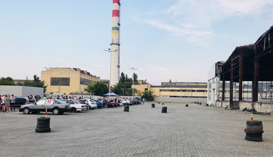 Резиновые держатели задней полки багажника от калины в замен веревок ...