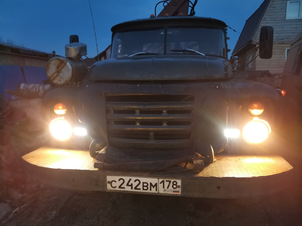 Задние фонари зил 130 старого образца