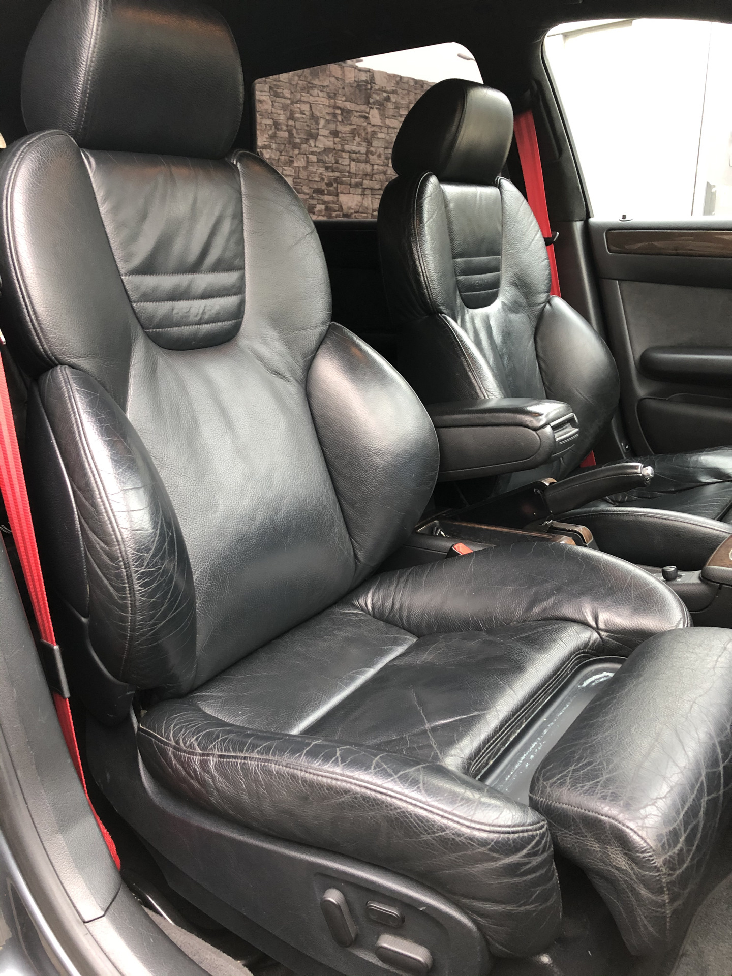 Замена салона. Audi a6c5 салон рекаро. Audi s6 c5 салон Recaro. Салон Recaro Audi a6 c5. Audi a6 c5 s line салон.