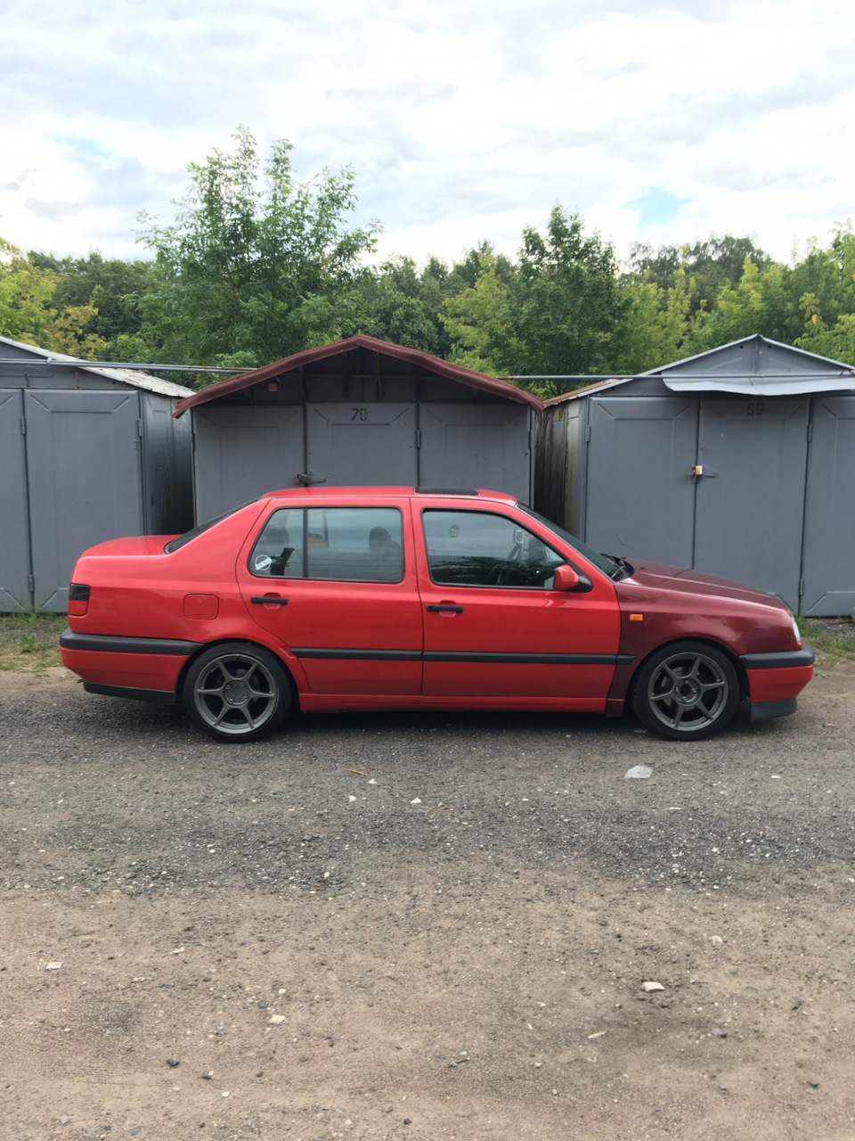 VW Vento r17