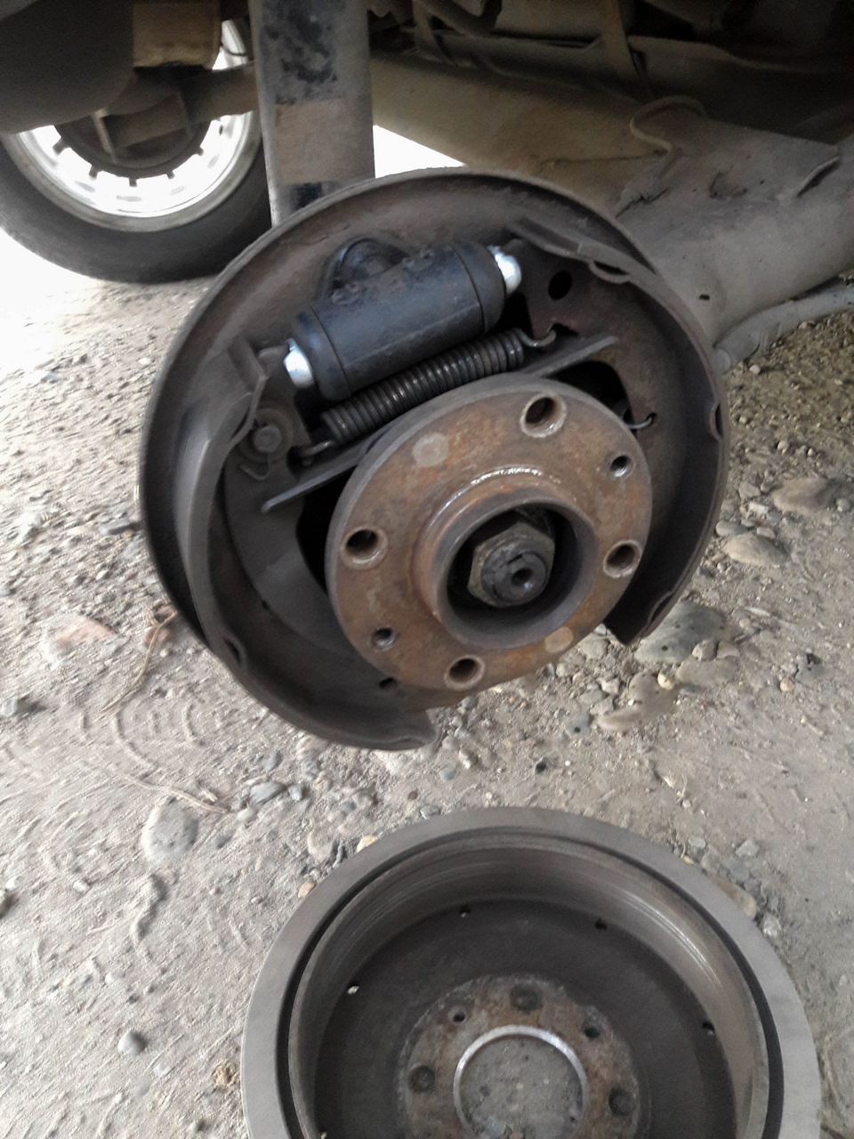 Замена тормозного цилиндра, колодок и установка разгрузочного реле ...