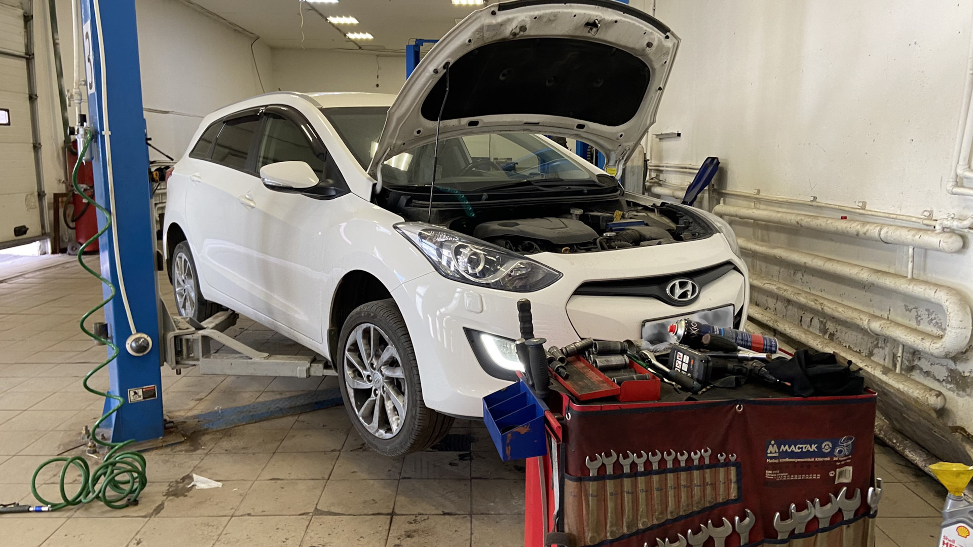 Замена масла акпп i40. Масло для АКПП Hyundai i30. Замена масла в АКПП Хендай i40 2.0. Hyundai i 30 АКПП какое масло
