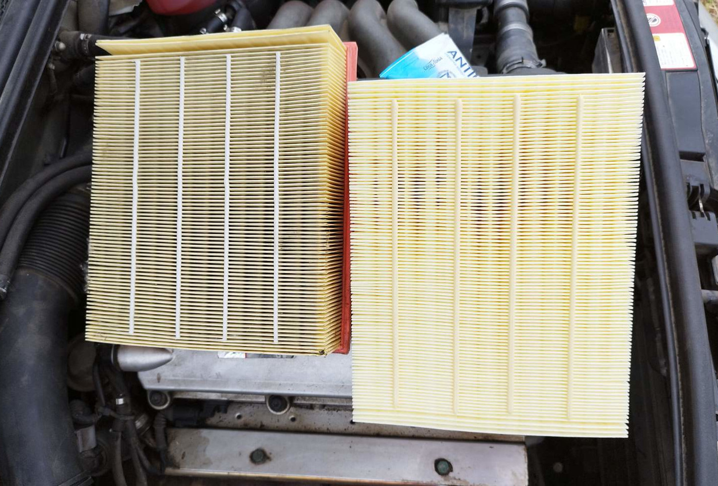 Воздушный фильтр ауди а4 б6. Воздушный фильтр ауди а4. Audi a4 воздушный фильтр. Воздушный фильтр ауди а1. Ауди а4 б7 воздушный фильтр.