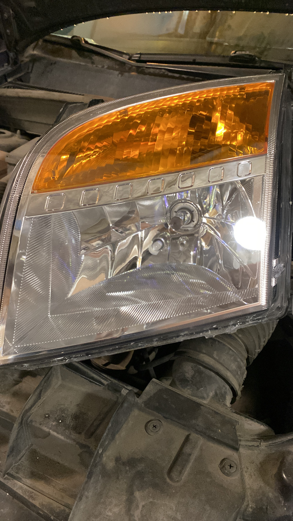 Полировка фар паром ( химическая полировка ) — Ford Fusion, 1,4 л, 2006 ...