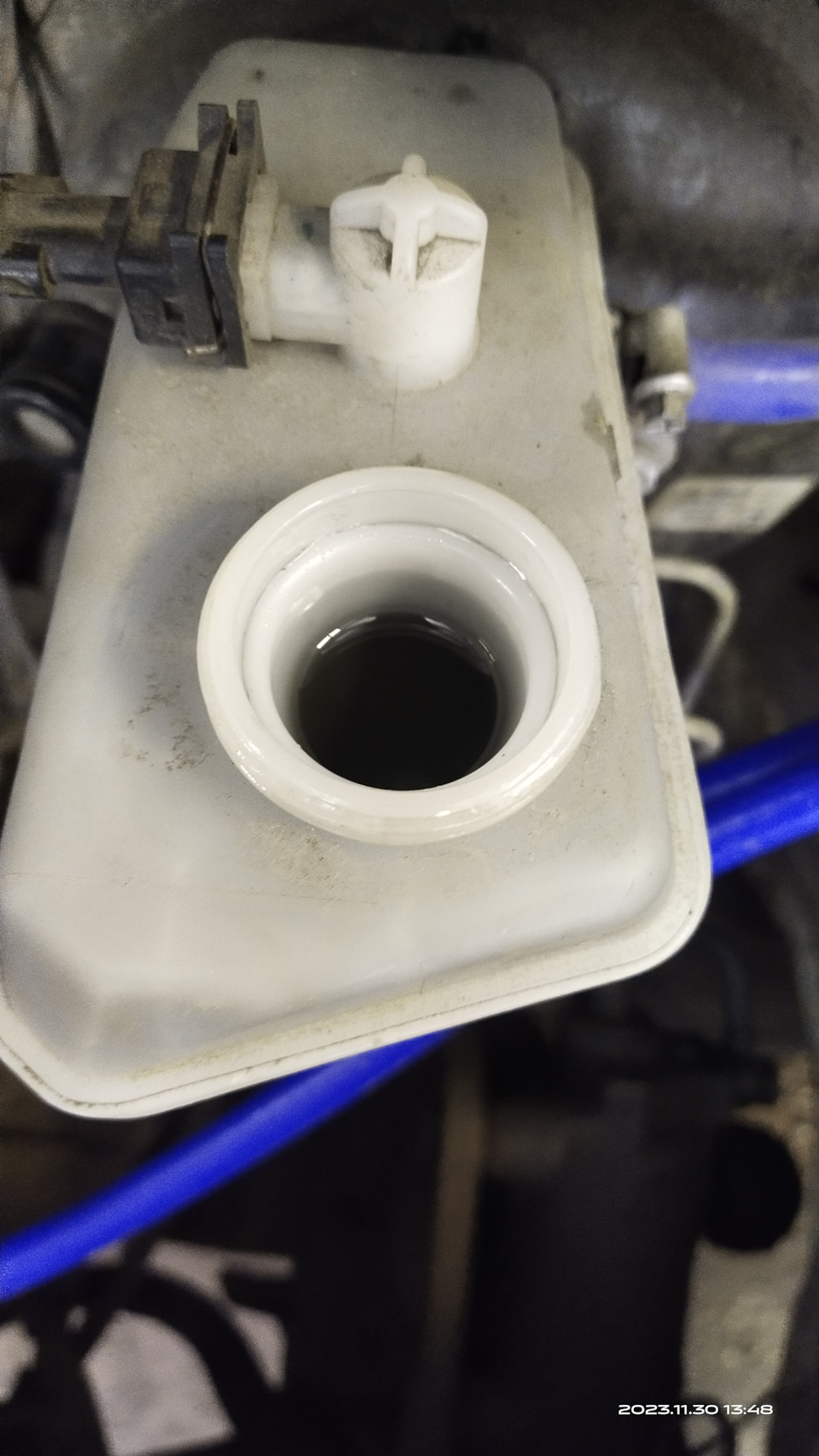 Темнеет тормозная жидкость за неделю — ГАЗ Газель, 2,9 л, 2015 года ...