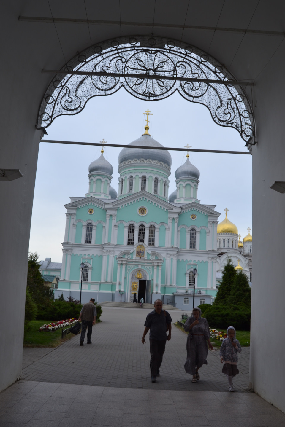 Поездка на Восток часть 14 Дивеево (Серафимо-Дивеевский женский монастырь).  — Volkswagen Transporter T4, 2,5 л, 1996 года | путешествие | DRIVE2