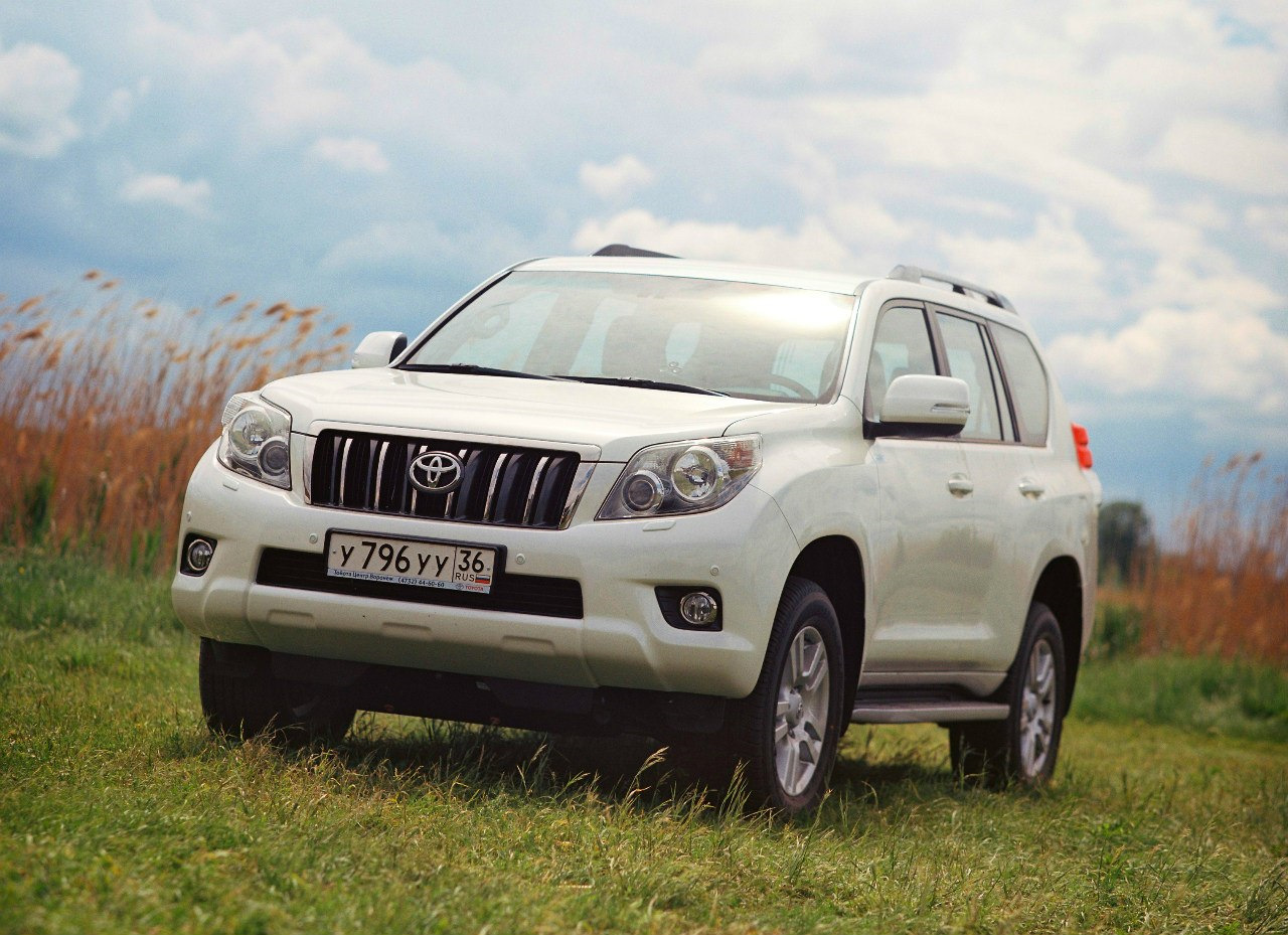 Toyota Land Cruiser Prado 3.0. Avto.World TXX.