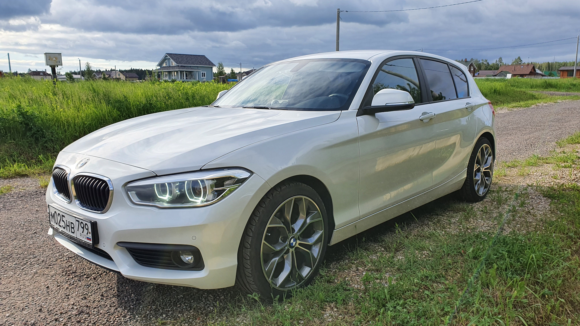 B1 отзывы. BMW 1 f21 Рестайлинг 2. БМВ 118i драйв2 покупка.