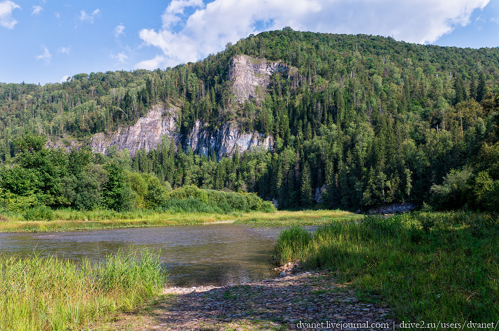 Скала Мамбет Башкирия. Курганы Южного Урала. Южный Урал фото. Южный Урал достопримечательности на машине.