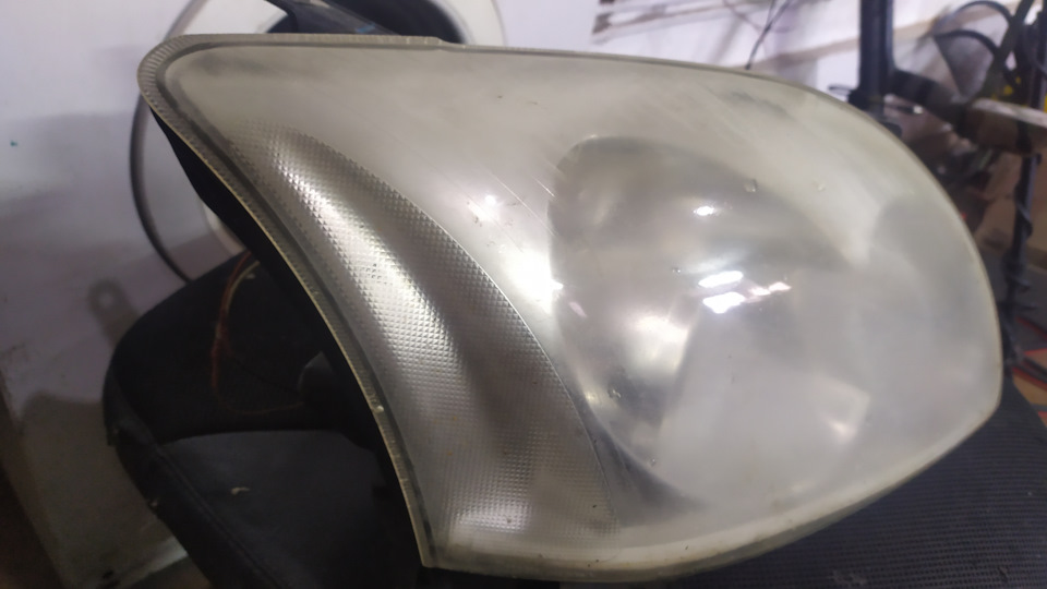 Реставрация фары — Toyota Avensis II, 2,2 л, 2005 года | своими руками ...