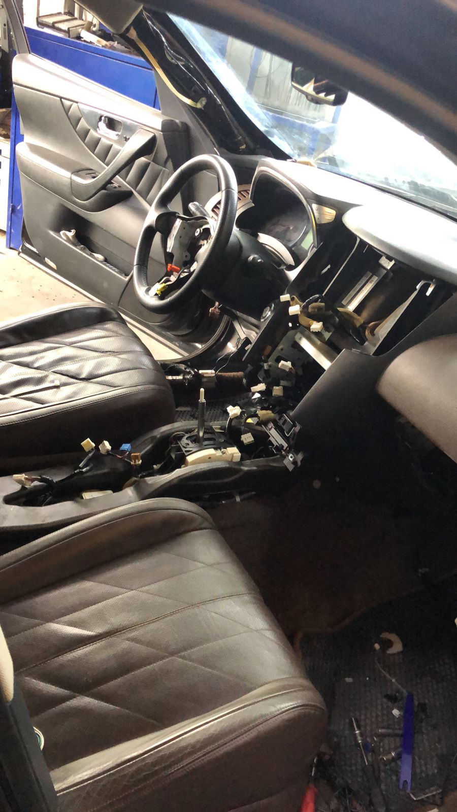 Запах антифриза в салоне😵‍💫 — Infiniti FX (2G), 3,5 л, 2008 года ...