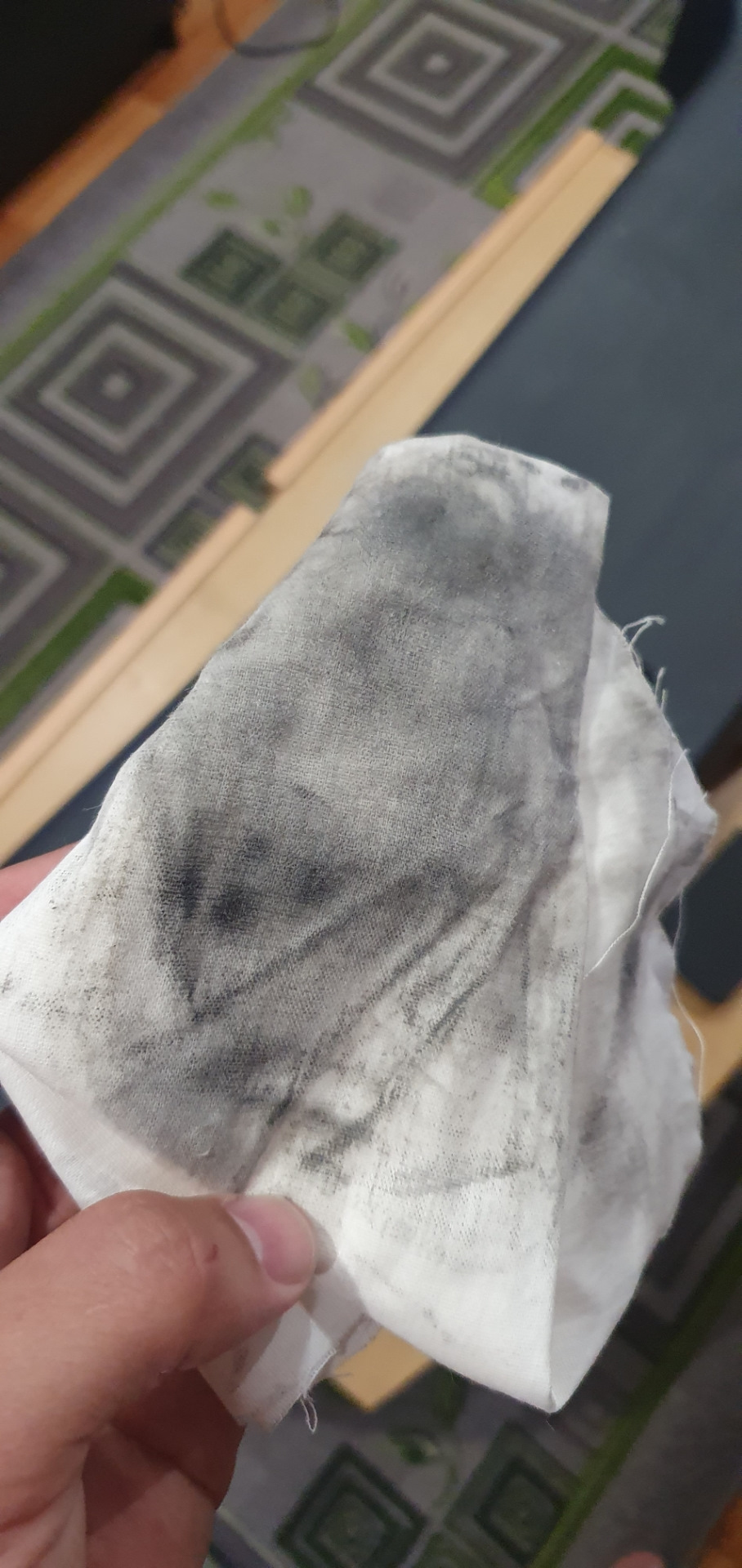 Перетянул обшивку задней двери карпетом — Toyota Prius (50), 1,8 л ...