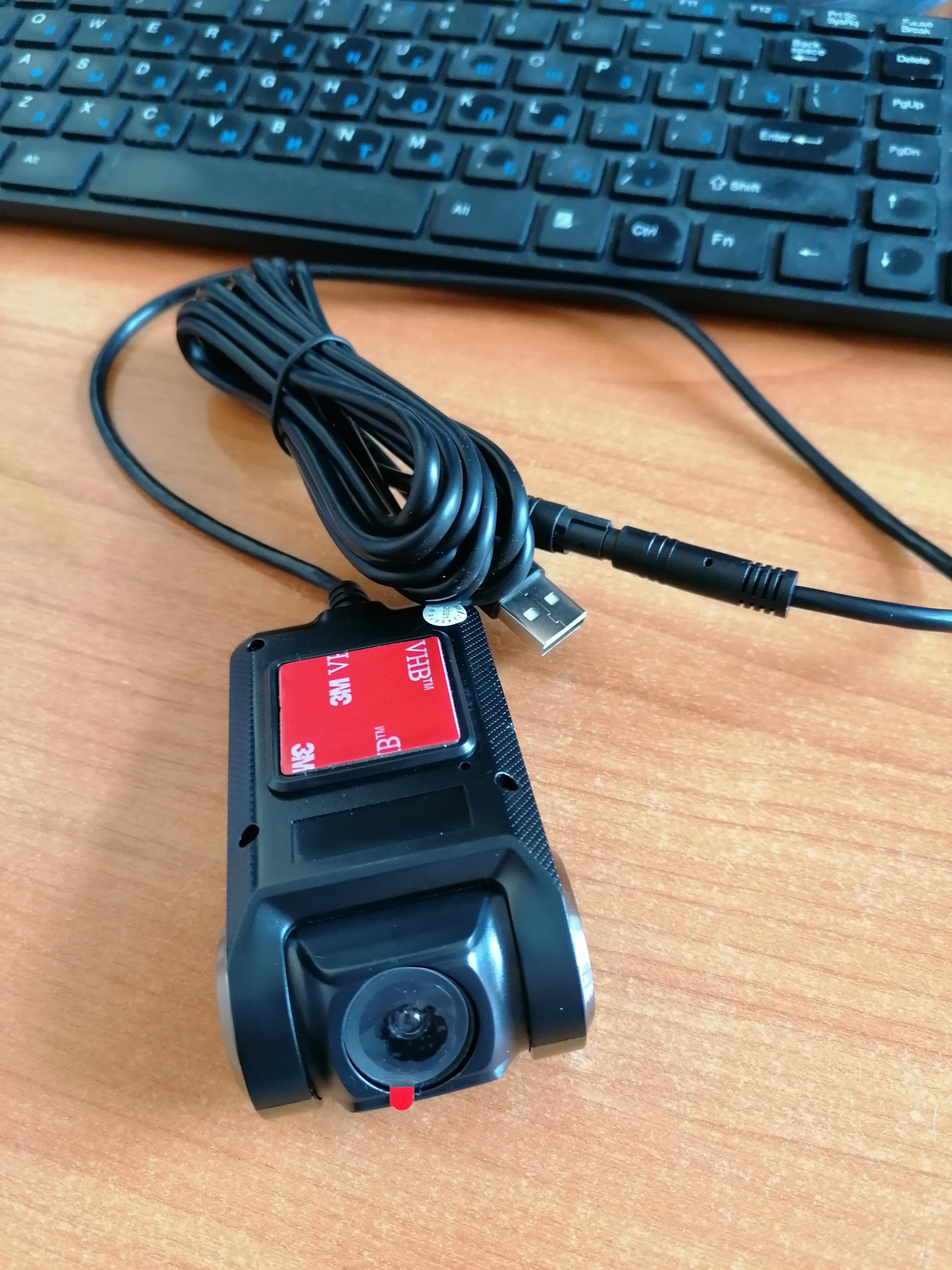 Кто-то съел описание, может даже кот.