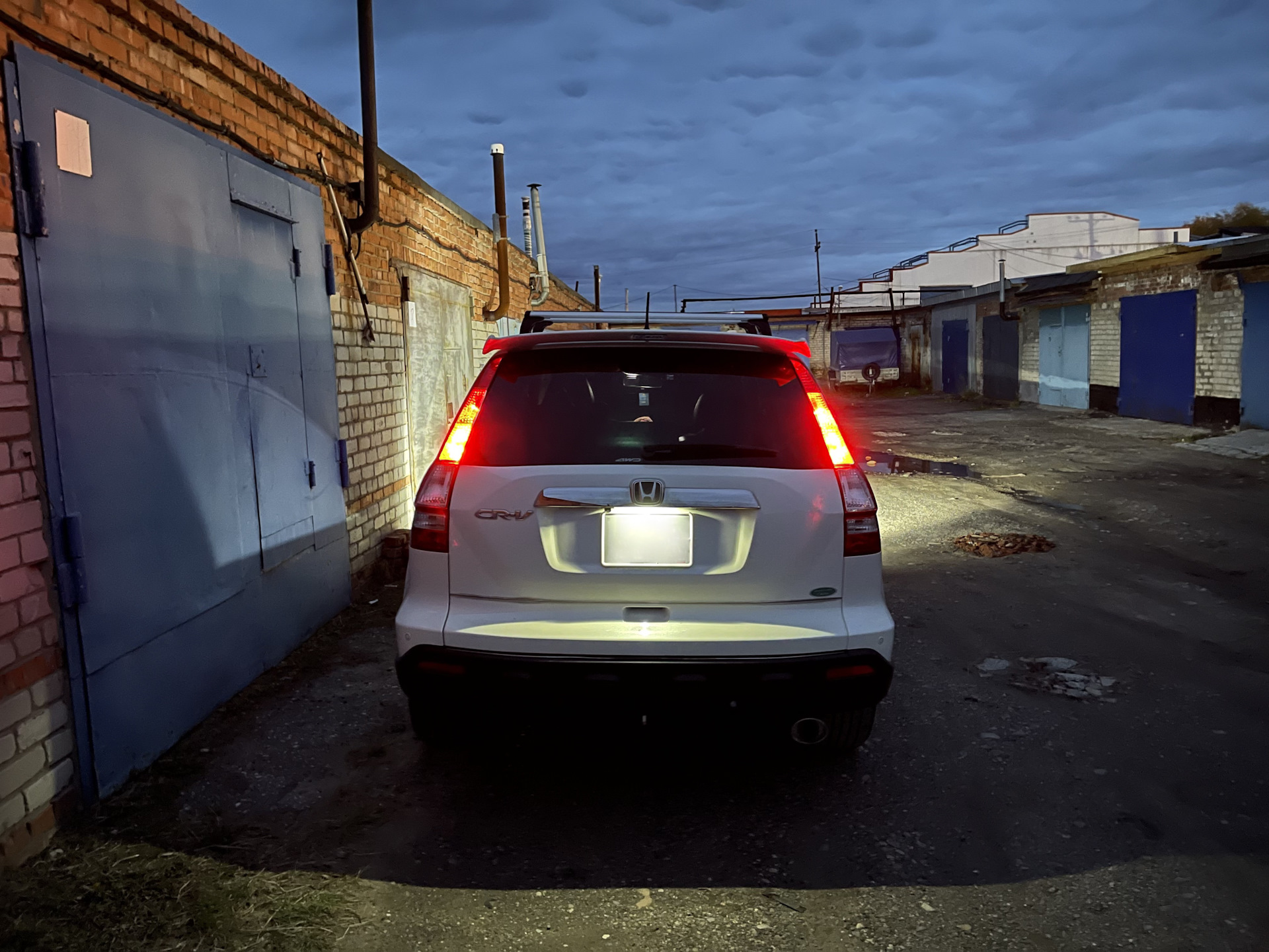 Очередная 😁 замена диодов на диоды в заднем фонаре на Honda CR-V 3 ...