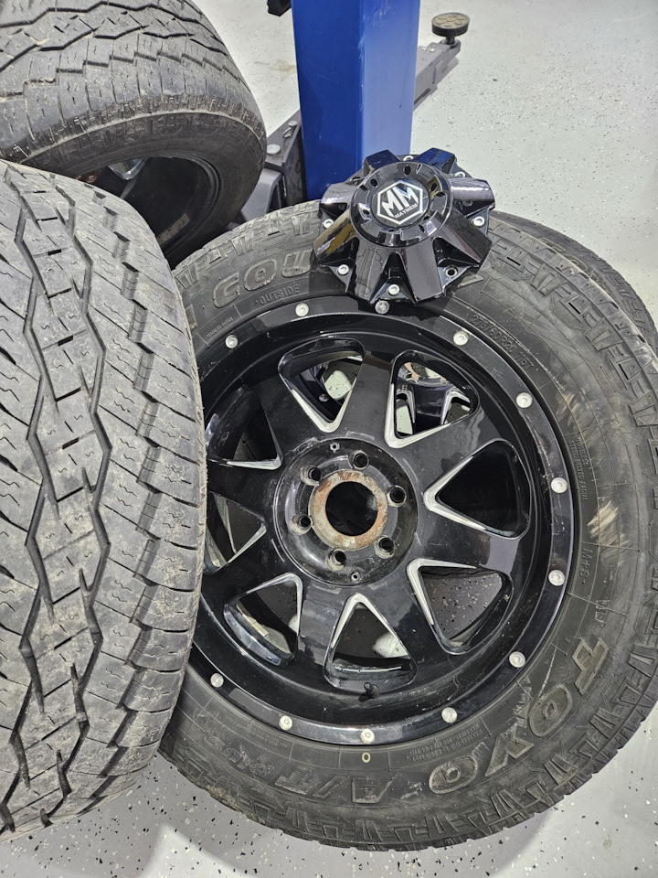 Шины летние Toyo 275/60 R20, литые диски mayhem 9Jx20 ET-12 6x139,7 на ...