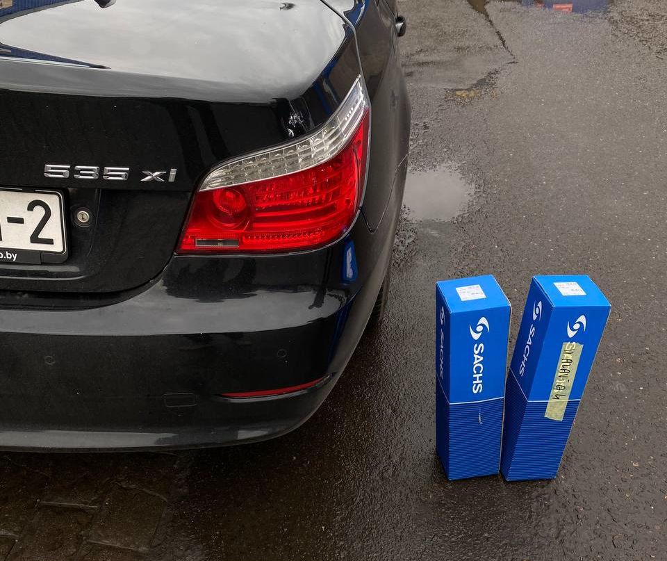 Стойки и тяги стабилизатора. — BMW 5 series (E60), 3 л, 2008 года ...