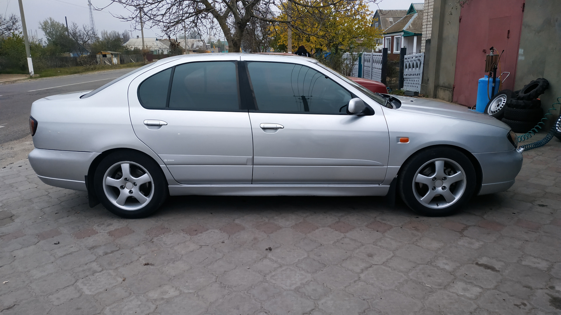 Купил 17-е тапки - Nissan Primera (P12), 2 л, 2002 года колёсные диски DRIVE2