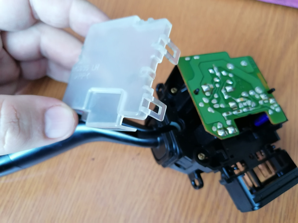 Фото в бортжурнале Mazda Protege (FH4H)