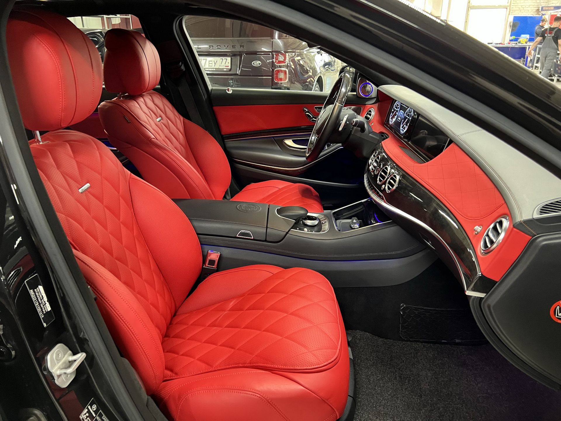 Mercedes w222 Interior Red Lights