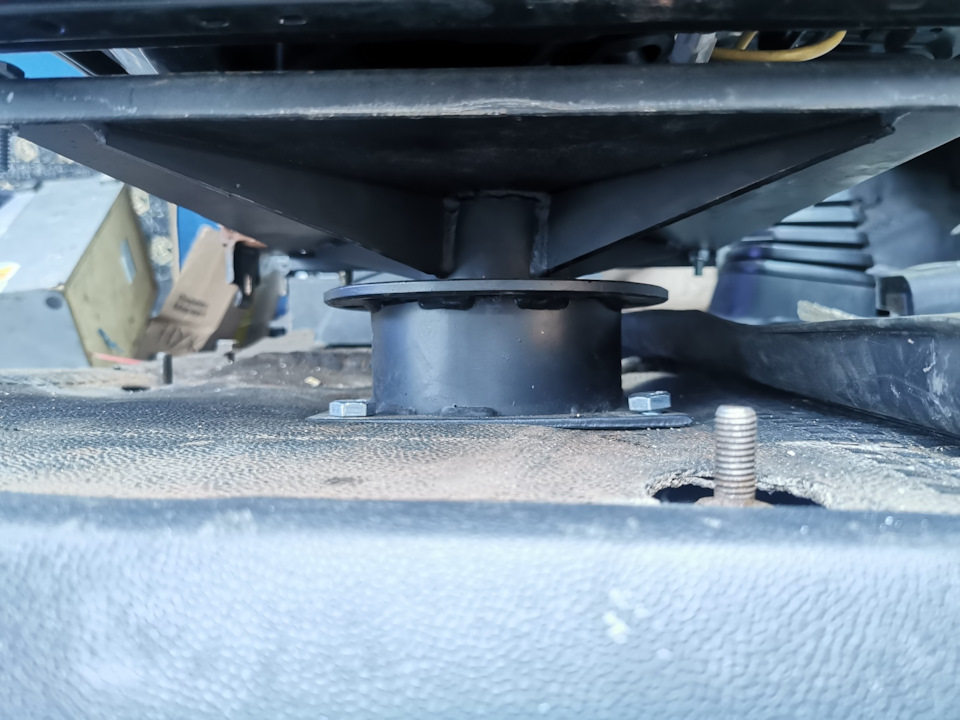 Установка поворотных механизмов — Volkswagen Transporter T4, 1,9 л ...